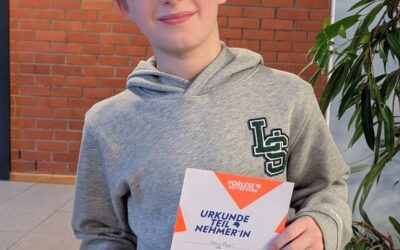 Henry Repp überzeugt beim Stadt- und Regionalentscheid des Vorlesewettbewerbs